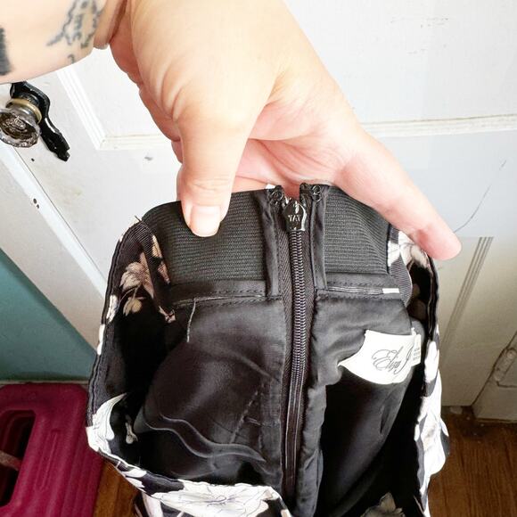 Eliza J Floral Pleated Circle Skirt Black Cream Wedding Guest Cocktail Size 2 - Picture 11 of 13